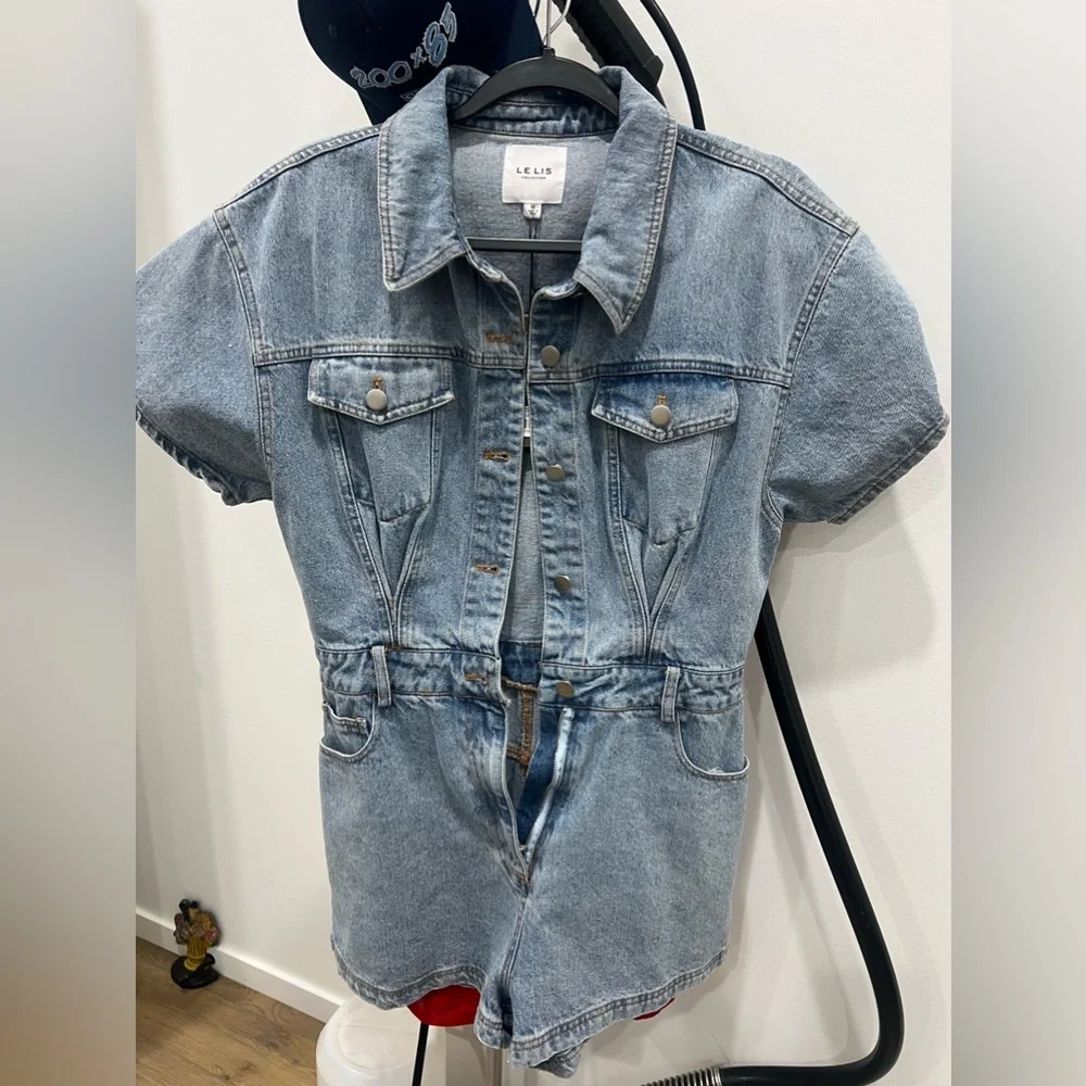 Jean shorts sleeve shorts romper size medium nwt non smoking home. Lelis brand - Picture 1 of 3
